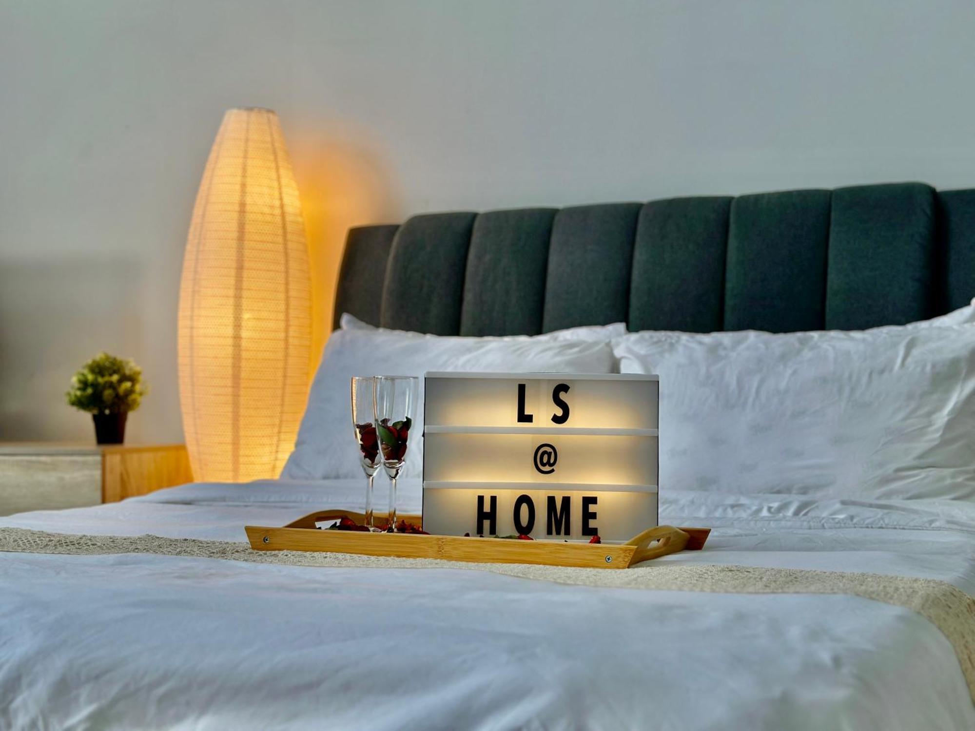 Loft Signature Executive Suite Empire City Petaling Jaya Dış mekan fotoğraf